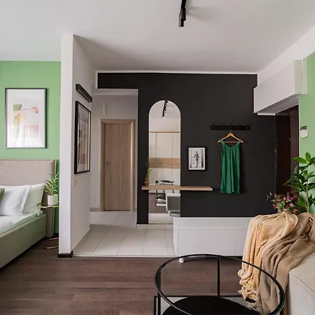 Cismigiu Park - Fresh & Serene Flat With Light-filled Interiors *